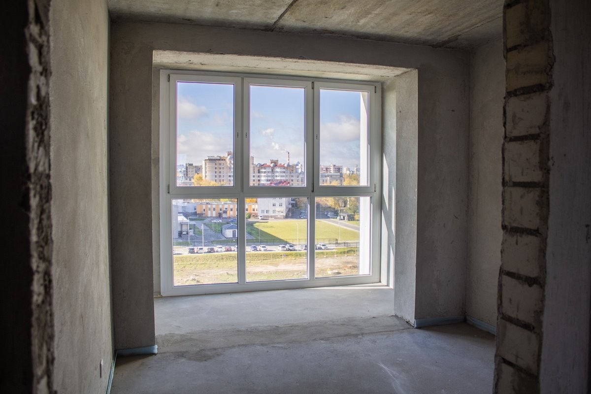 В центре Бреста сдали дом с модными планировками. Узнали, по чем там квартиры