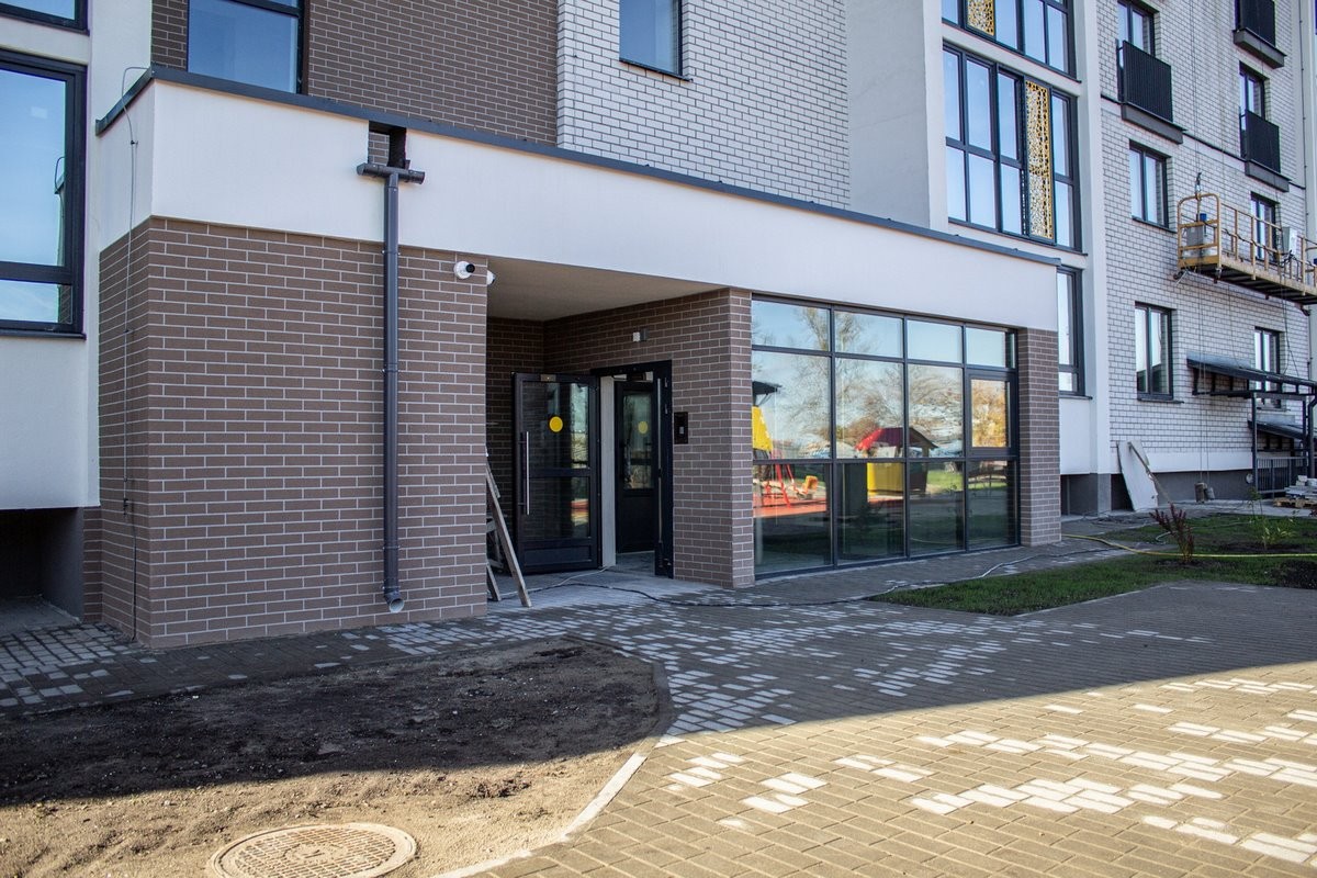 В центре Бреста сдали дом с модными планировками. Узнали, по чем там квартиры