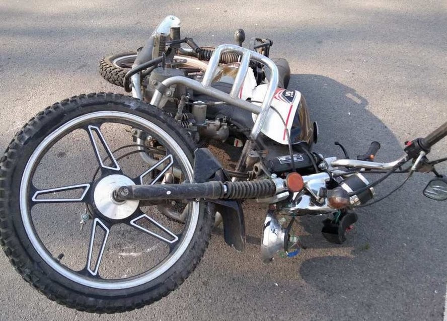 В ДТП в Каменецком районе серьезно пострадал водитель мопеда