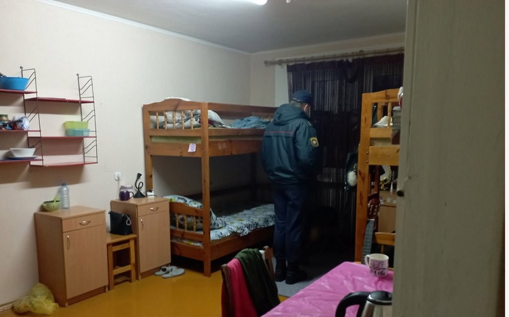 В общежитиях – чисто. Наркотики в общежитиях двух колледжей искали со служебной собакой в Барановичах