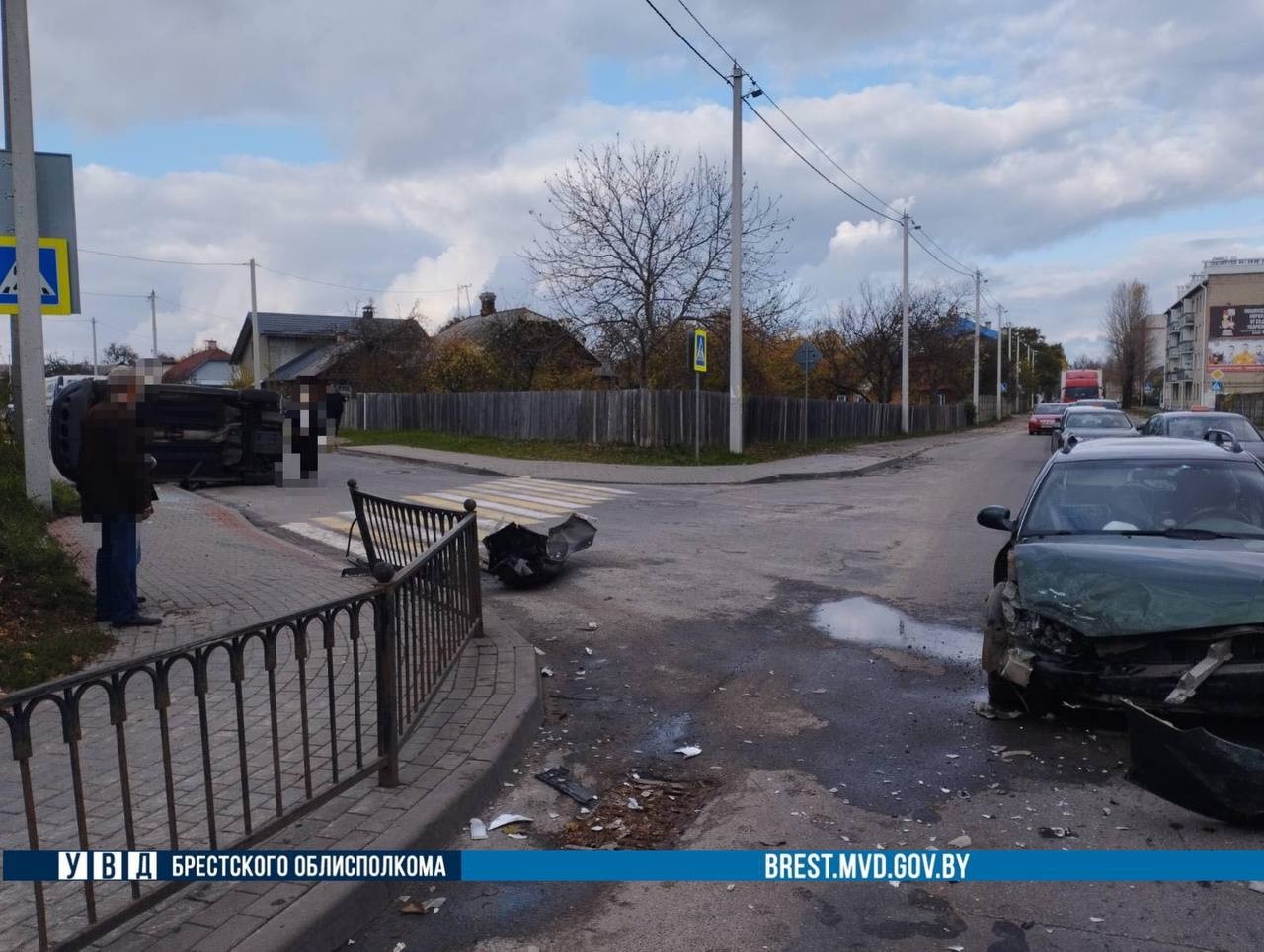 В Бресте от удара опрокинулся легковушка. Подробности ДТП