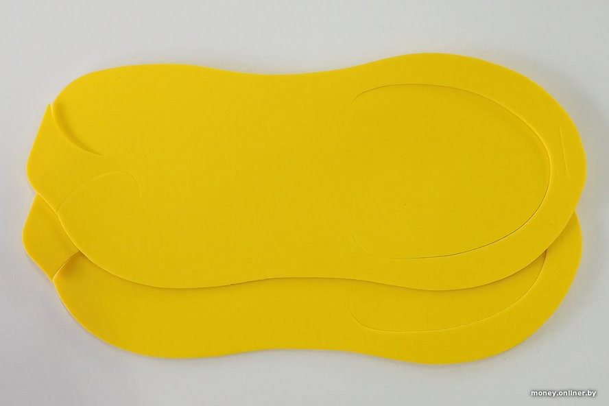 Посмотрите, как выглядят тапки за 16 копеек. Сколько шагов в них можно пройти?