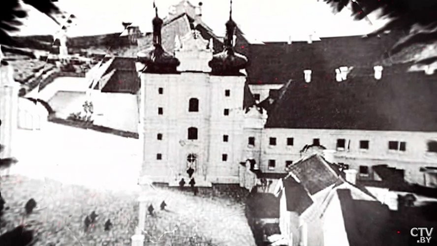 В Бресте в руинах бернардинского монастыря до сих пор слышат пение монахов. Вот что там происходило 400 лет назад