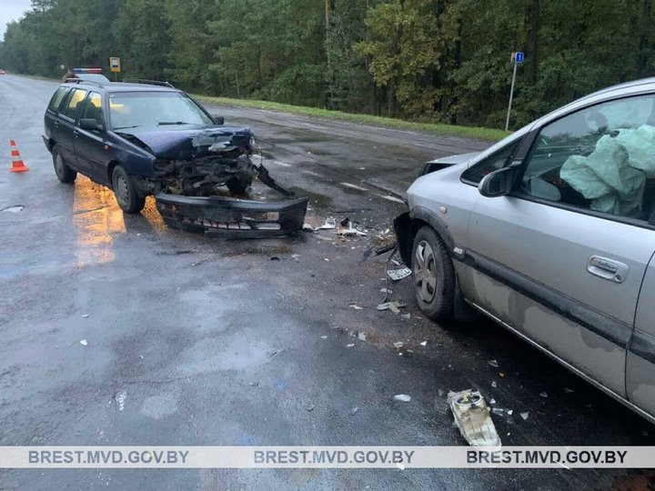  Жесткое лобовое ДТП произошло в Брестской области