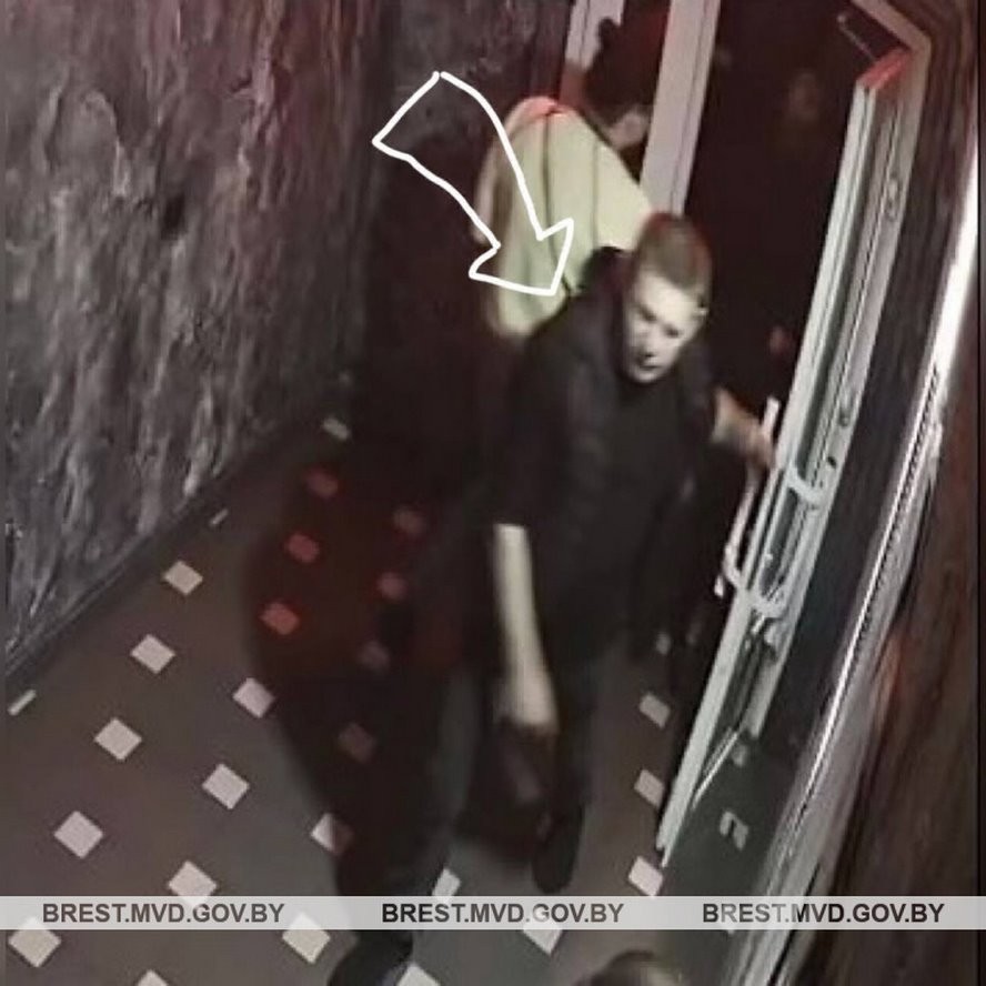 В Бресте милиция устанавливает личности мужчины и женщины