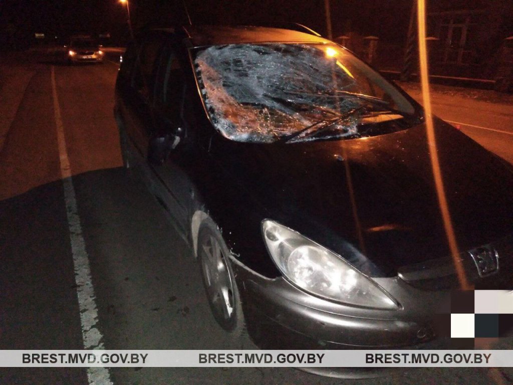 В Кобрине автомобиль сбил пешехода