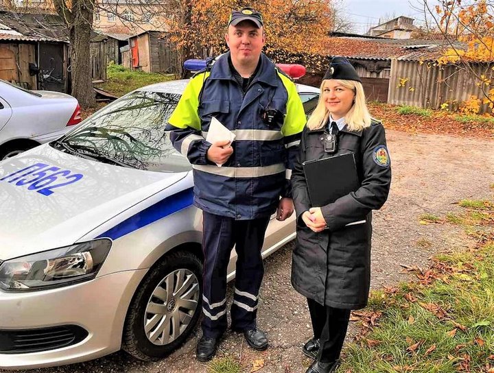 ГАИ и судебные исполнители пришли к должникам домой и забрали 41 рубль и телевизор