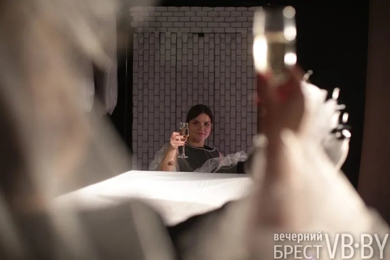 Как не выйти замуж? Инструкцию, как остаться старой девой, показали в Брестском театре кукол