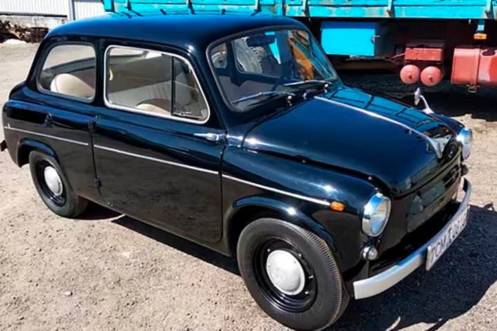 Заброшенный «Запорожец» выставил на продажу житель Кобрина. Сколько денег за него просит?