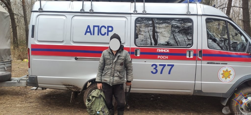 Потерявшийся на болоте в Столинском районе мужчина сам вышел к спасателям