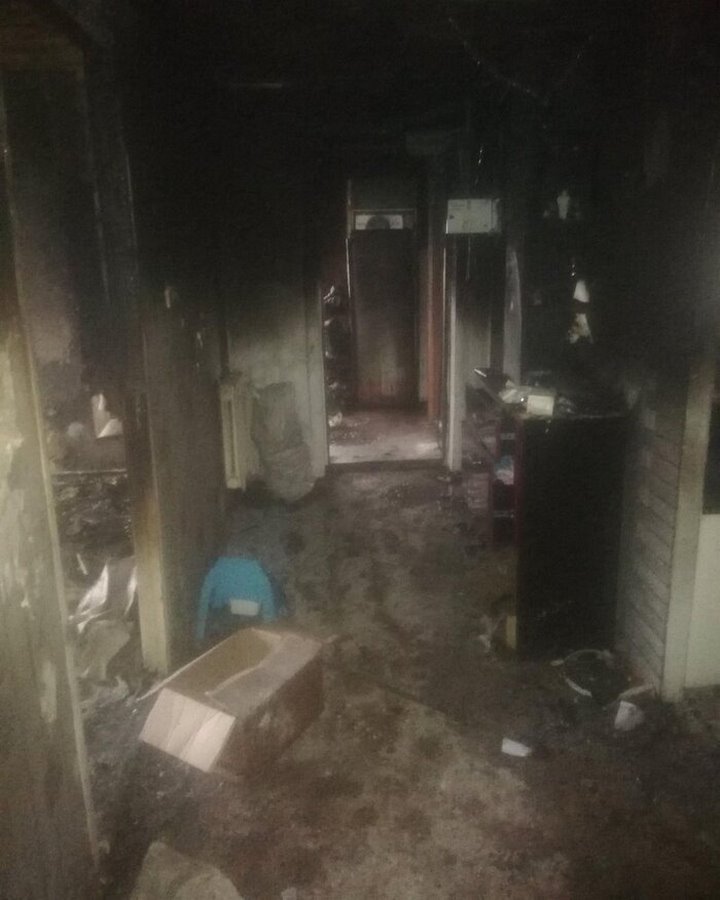 «За день уже собрали больше годовой зарплаты». У семьи из Брестской области дотла сгорел дом в деревне