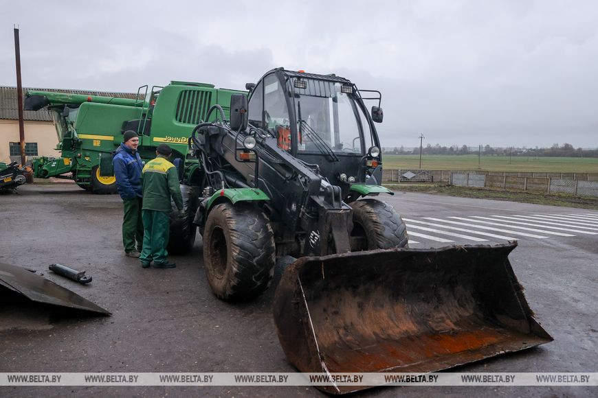 Как хрупкая женщина стала механизатором. Репортаж из Каменецкого района