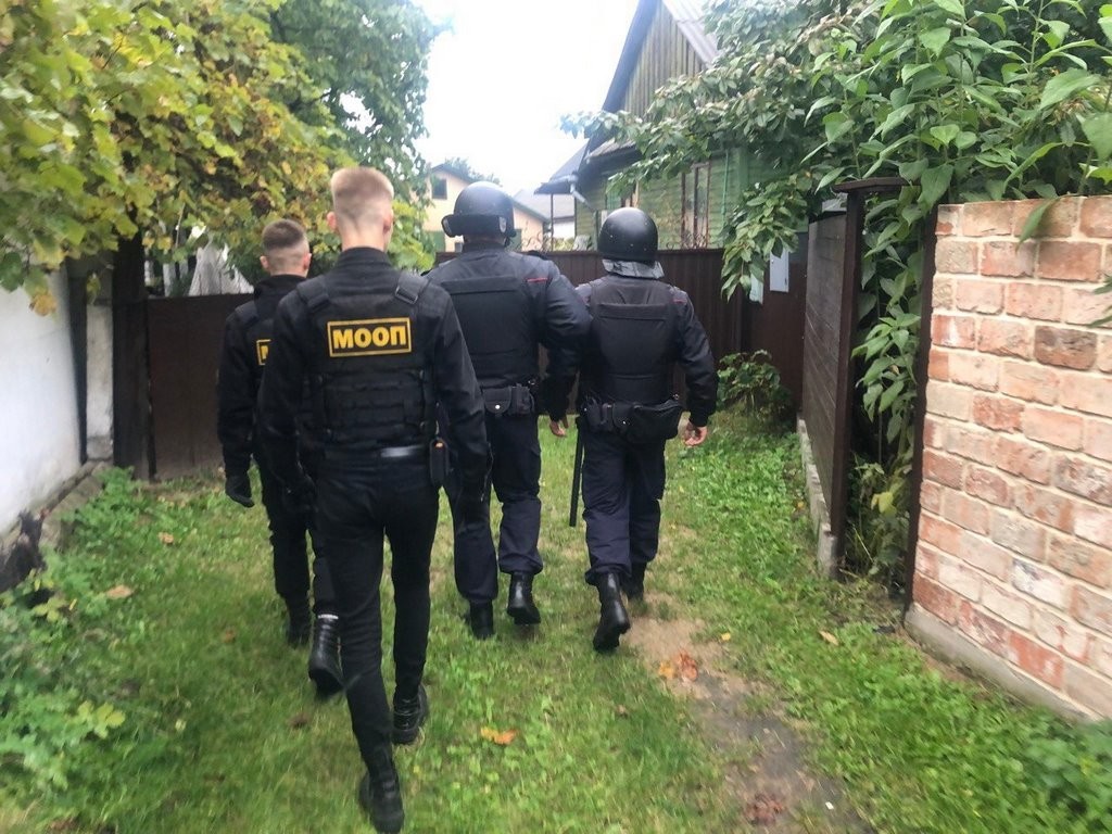 В Бресте правоохранители провели профилактическую акцию «Трезвый двор»