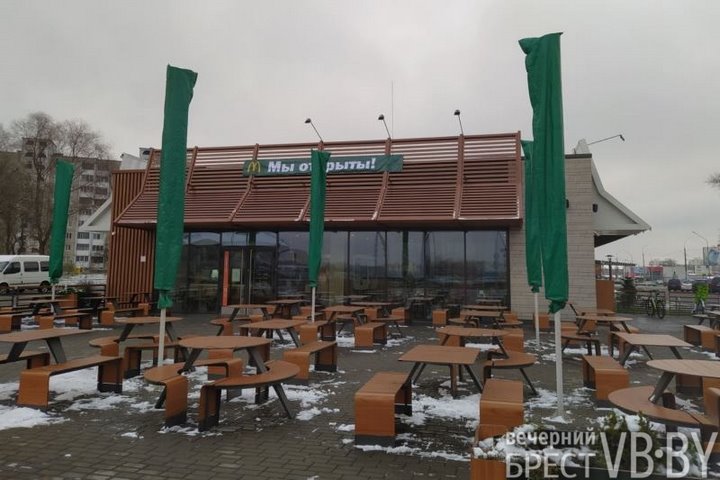 Фотофакт. «МакДональдс» в Бресте продолжает работать