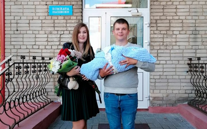 4 кг 770 г: мальчик-богатырь родился в семье жителей Барановичей