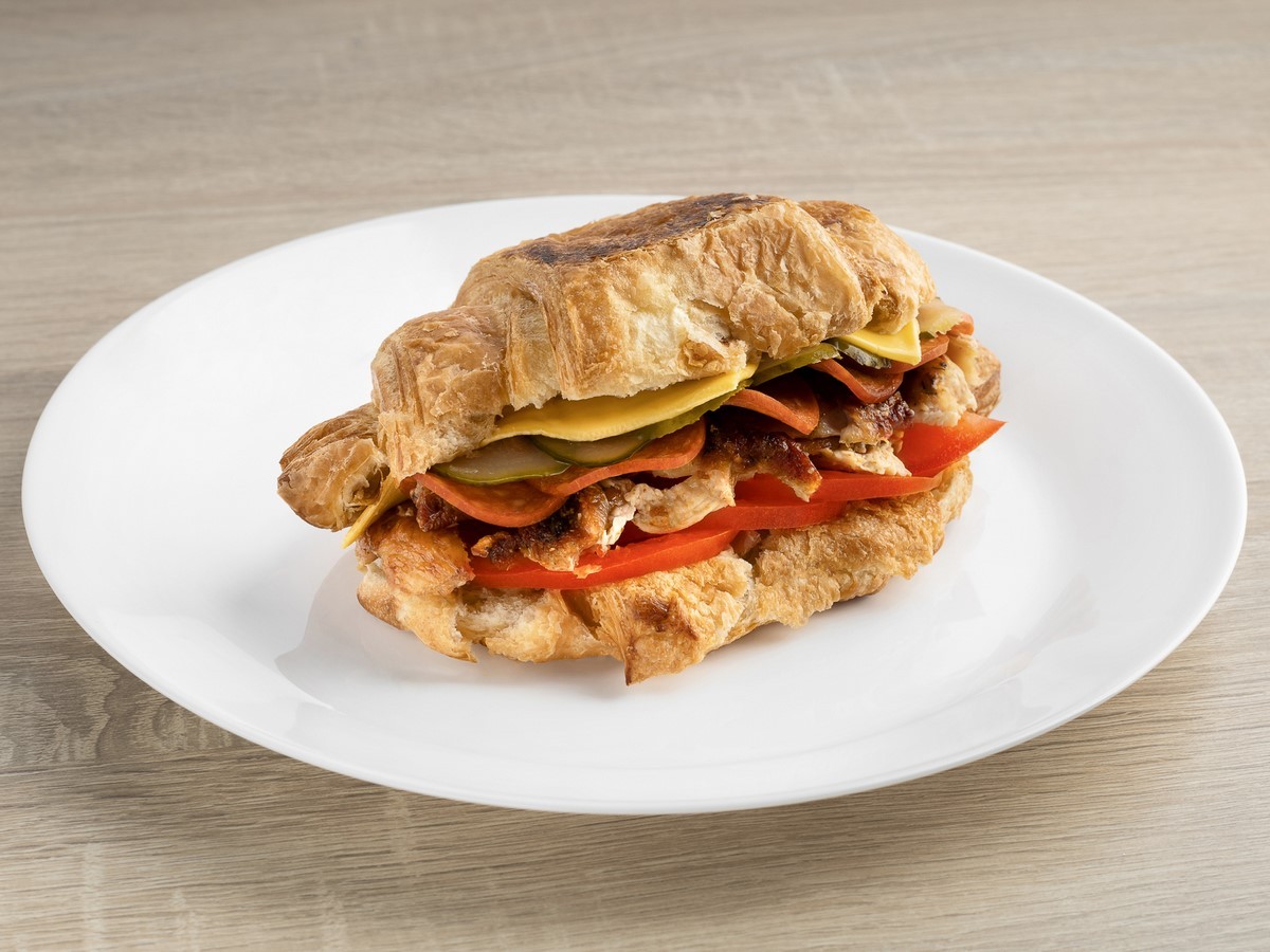 Новинки в меню «Кебаб на болоте» на Киевке: сытные комплексные обеды по доступным ценам и обалденные сезонные напитки