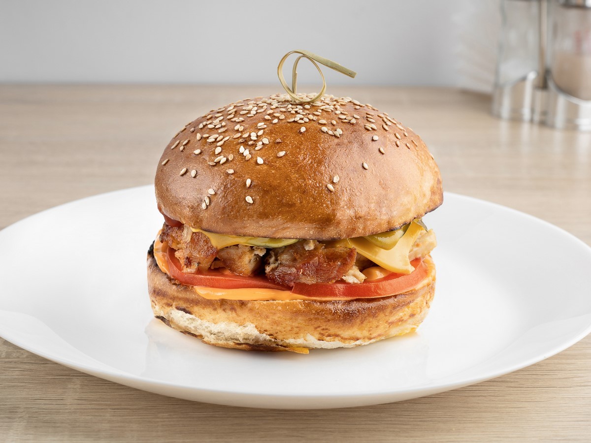 Новинки в меню «Кебаб на болоте» на Киевке: сытные комплексные обеды по доступным ценам и обалденные сезонные напитки