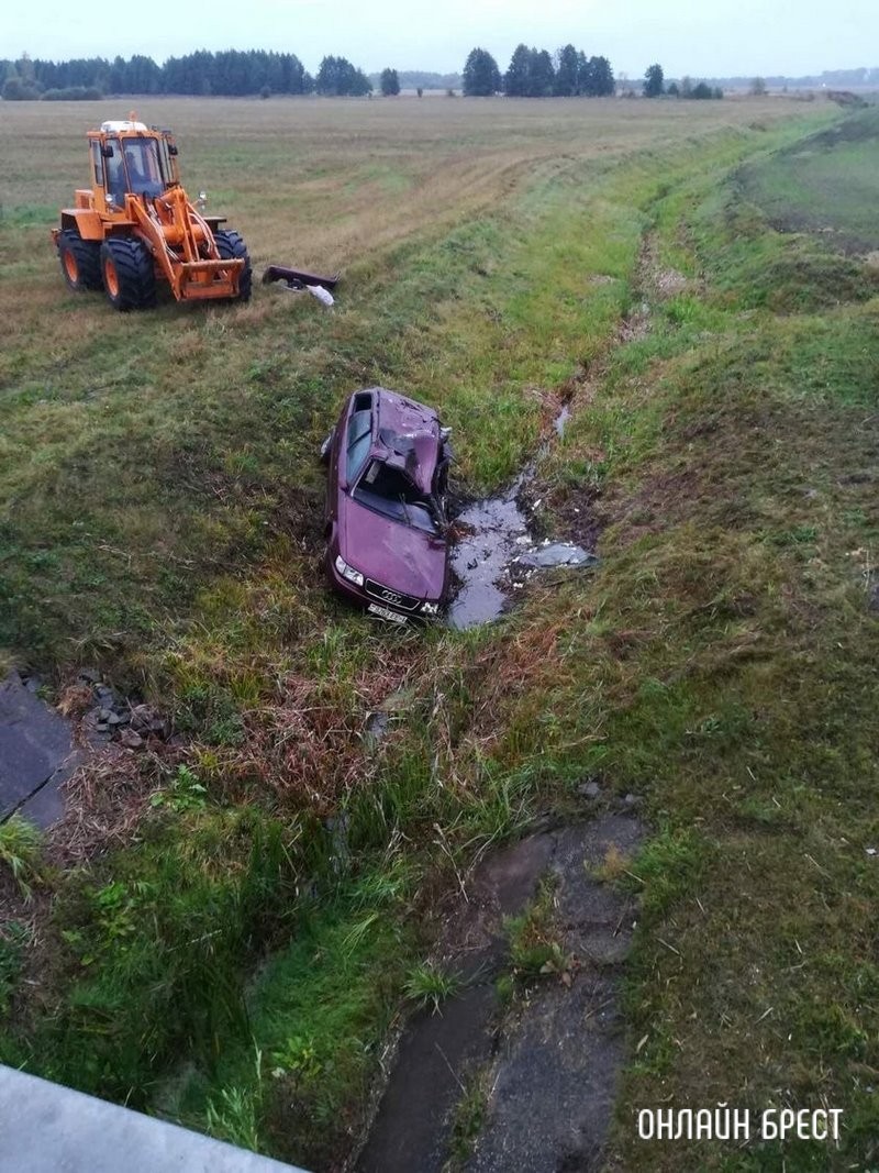 В Дрогичинском районе кобринчанка перевернулась на Audi (Ищут очевидцев ДТП)