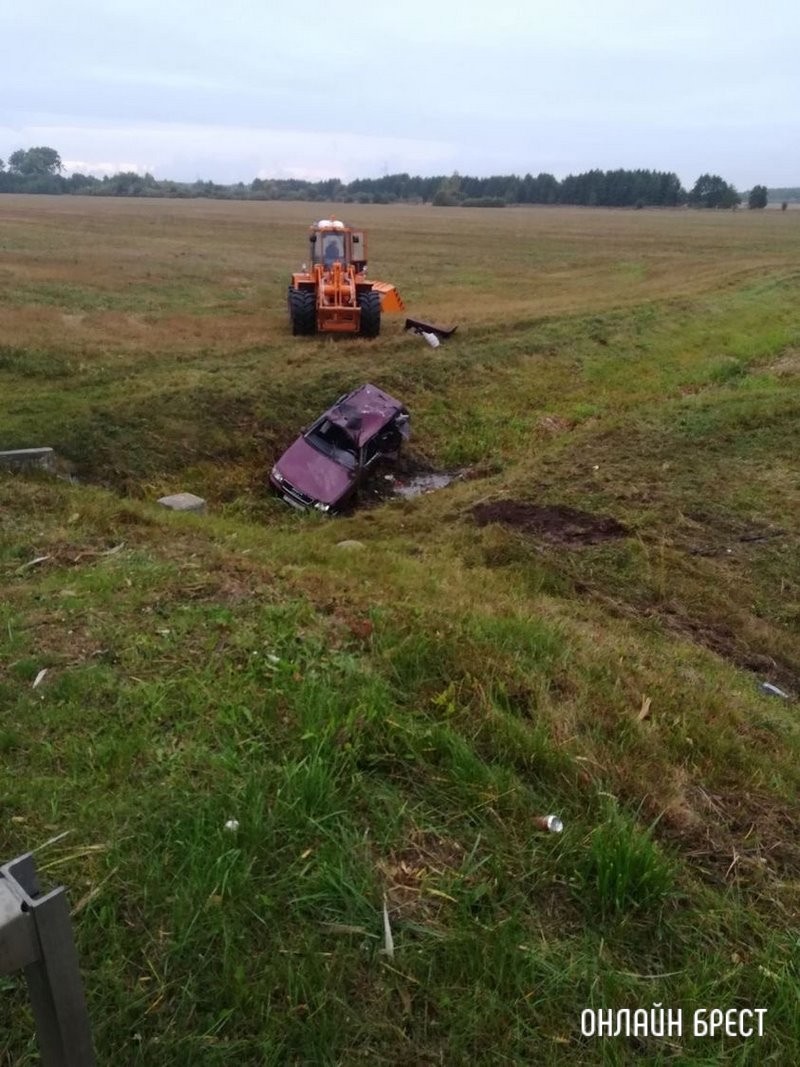 В Дрогичинском районе кобринчанка перевернулась на Audi (Ищут очевидцев ДТП)