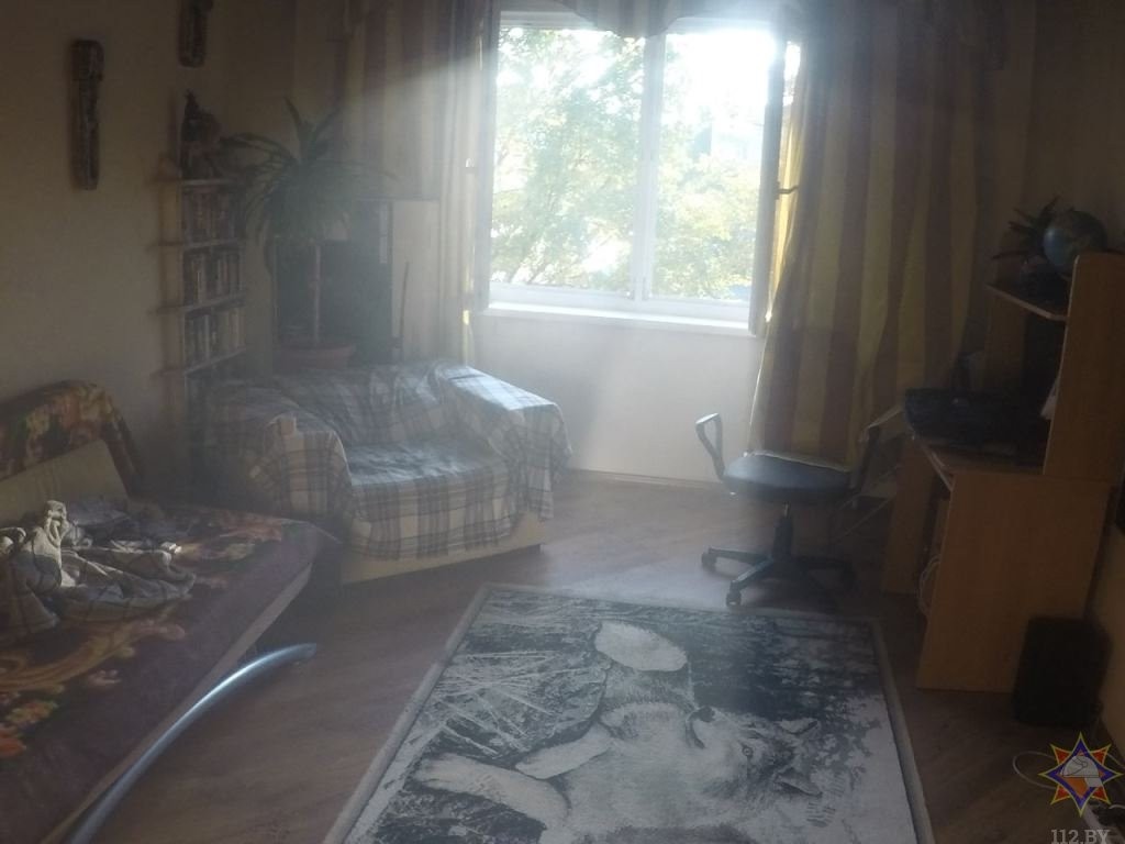 На пожаре в Барановичах работники МЧС спасли четырех человек, среди них один ребенок