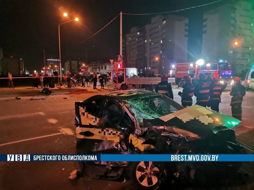 В Бресте произошло жесткое ДТП с участием такси