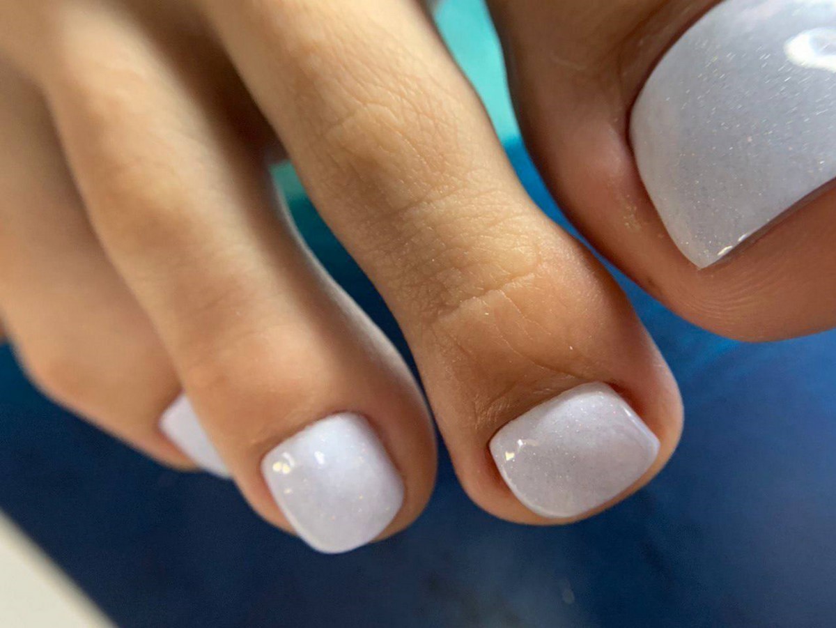 Эти бьюти-услуги в Бресте сделают вас неотразимой! Бронируйте свою запись на моделирование бровей и макияж, маникюр и педикюр, наращивание и ламинирование ресниц