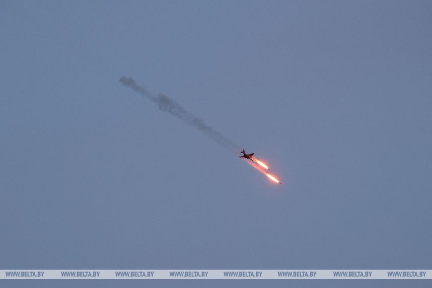 Ночное десантирование на полигоне Брестский