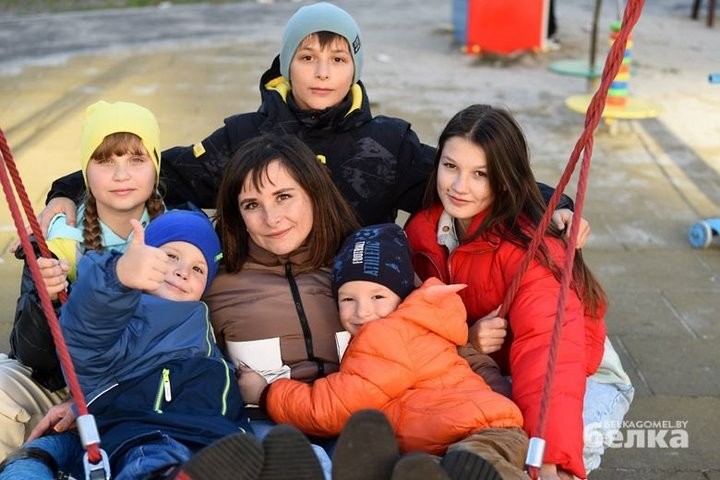 Как воспитательница из Гомеля в один момент стала мамой пятерым детям