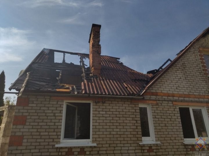 Очевидцы спасли человека при пожаре в Кобринском районе