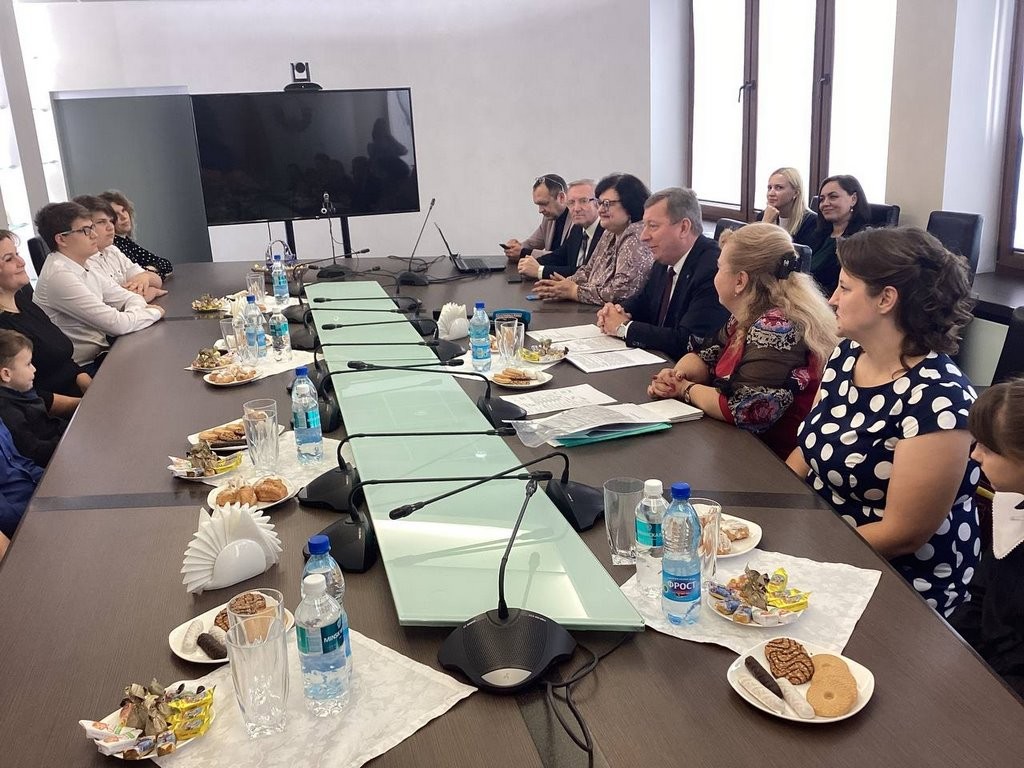 Председатель Брестского горисполкома взял на контроль вопрос реализации права многодетных мам на дополнительный выходной