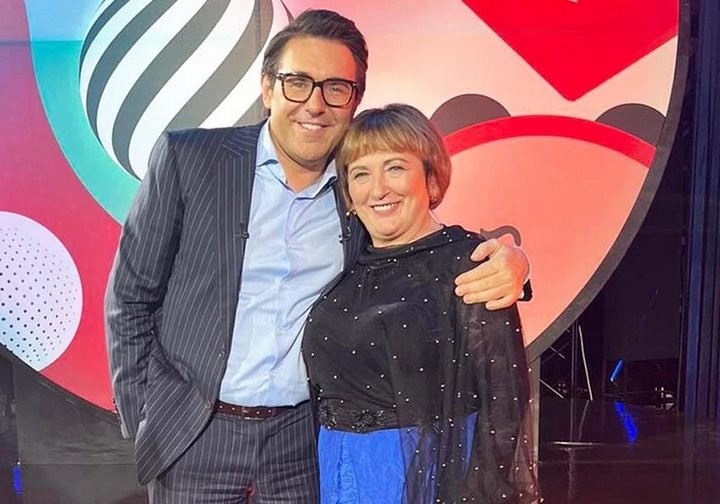 Андрей Малахов пригласил спеть в свою программу работницу Лунинецкого молочного завода