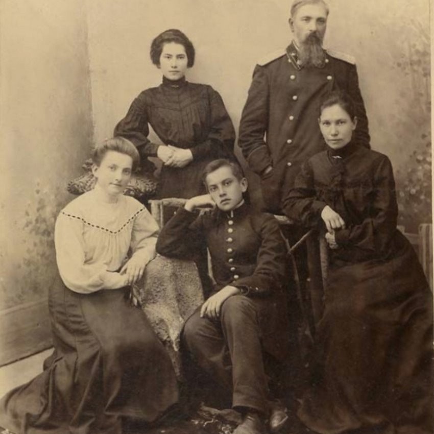 Родной дядя Владимира Маяковского на рубеже веков жил и умер в Пружанах