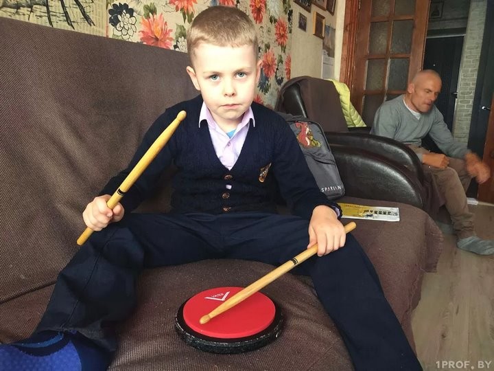 Как живут супруги Бахур из Ивацевичей, у которых 7 лет назад из-за инвалидности хотели отнять ребенка