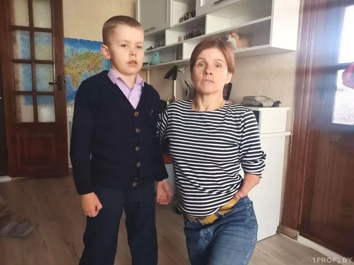 Как живут супруги Бахур из Ивацевичей, у которых 7 лет назад из-за инвалидности хотели отнять ребенка