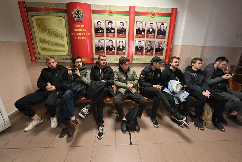 Как проходит призыв в военкоматах Беларуси