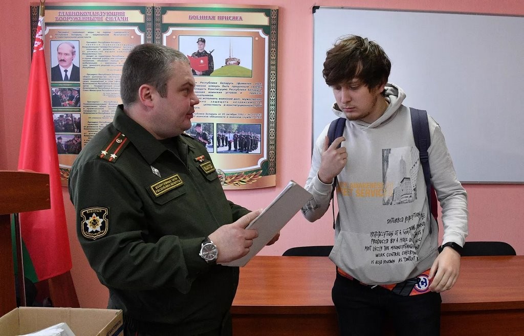 Как проходит призыв в военкоматах Беларуси