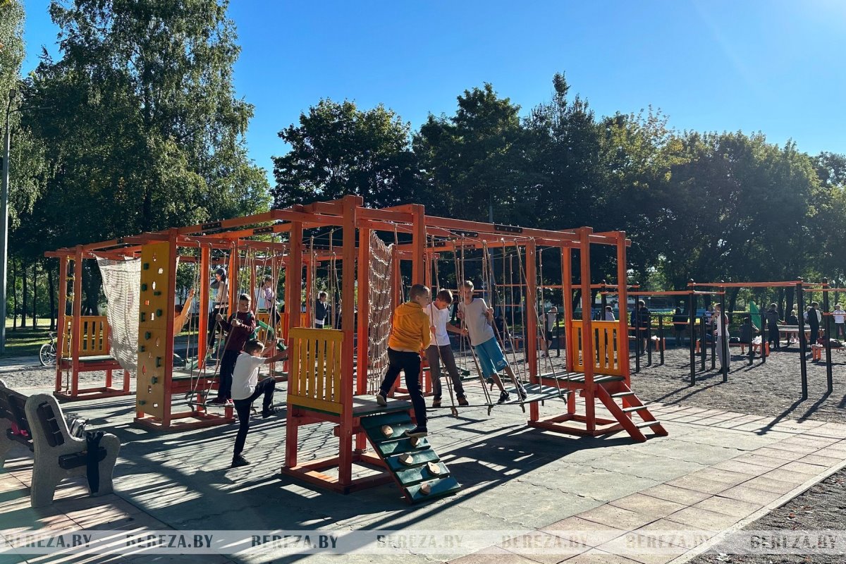 Жители и гости Белоозерска отмечают 65-летие города