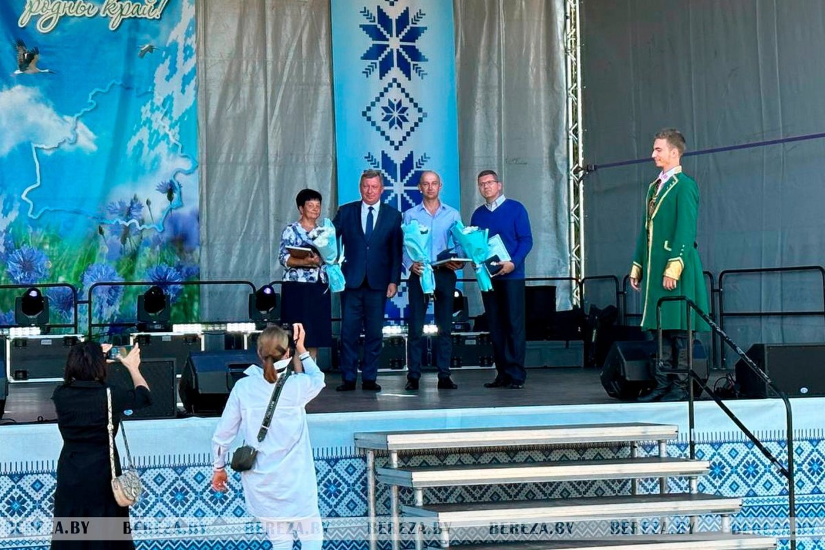 Жители и гости Белоозерска отмечают 65-летие города