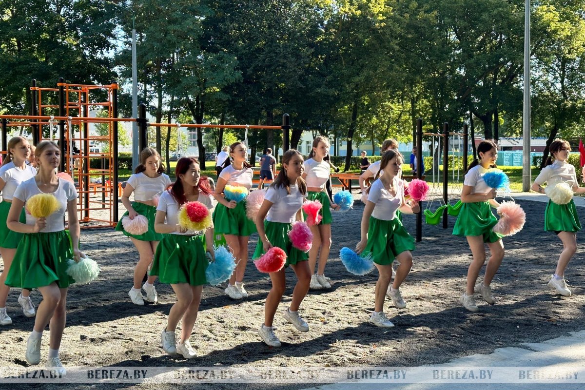 Жители и гости Белоозерска отмечают 65-летие города