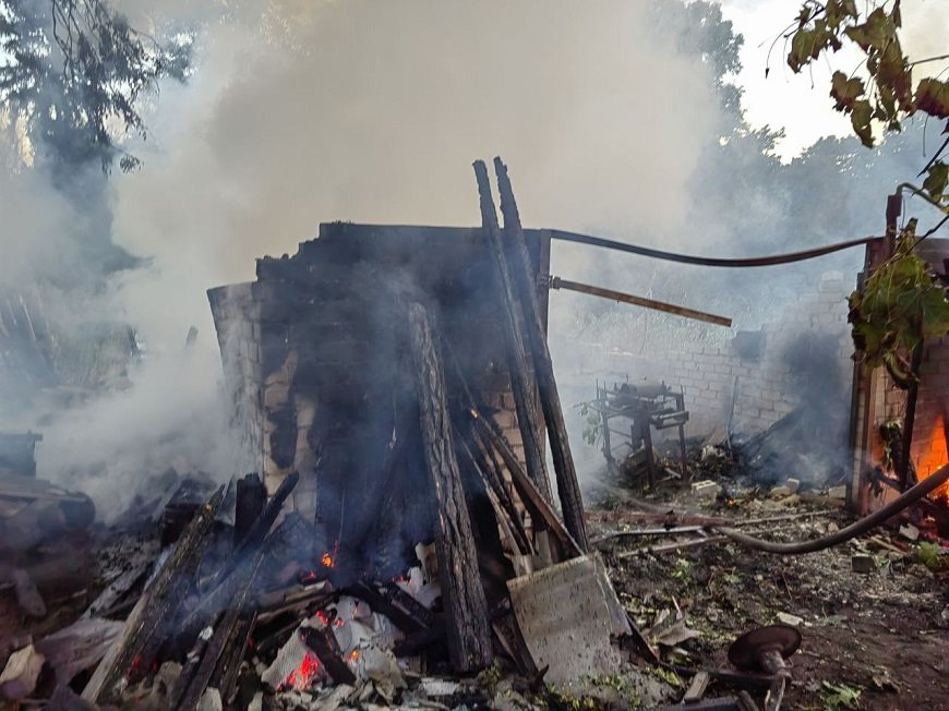 В деревне Полики Малоритского района горел гараж