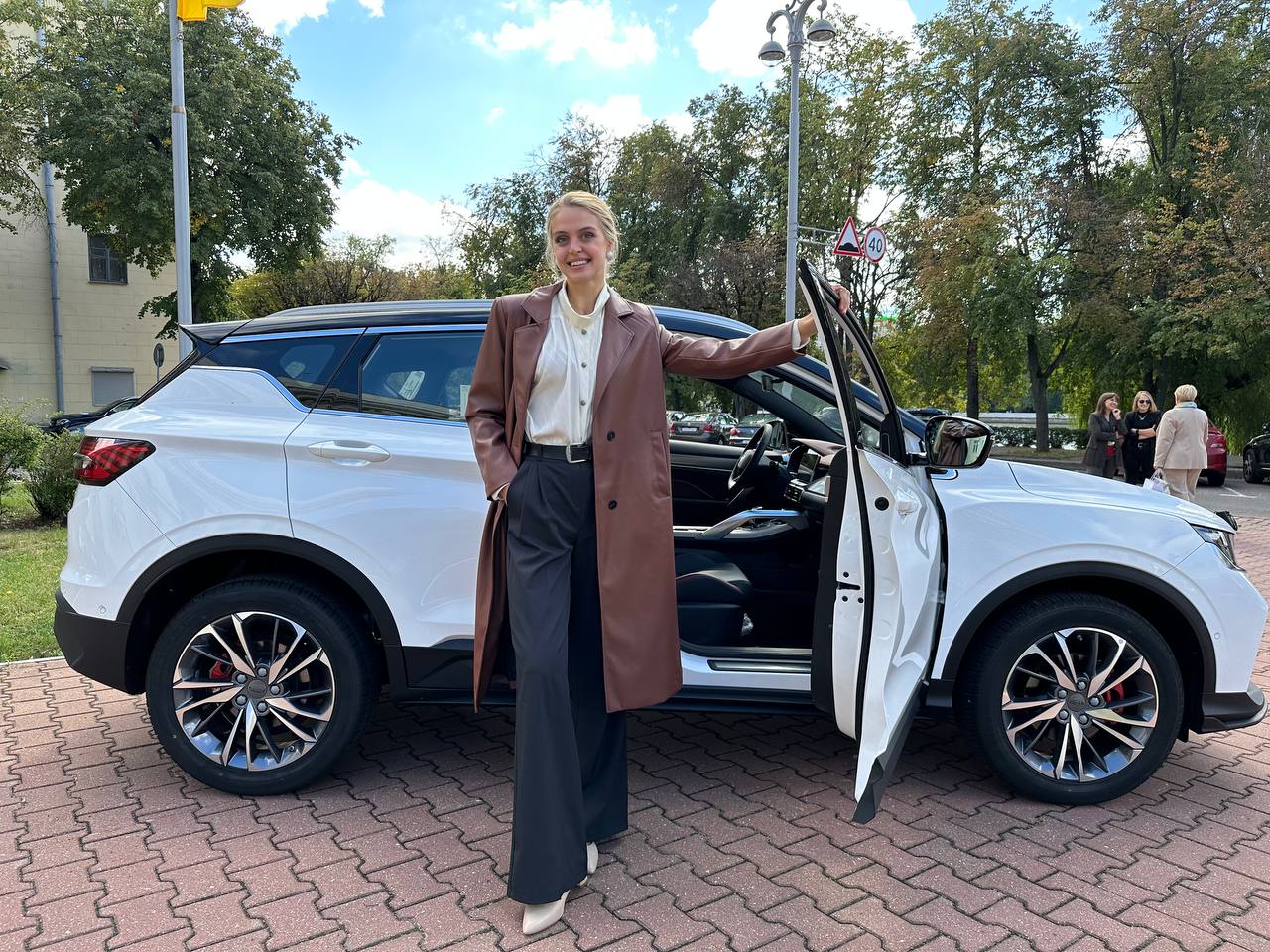 Подарок от сердца! «Мисс Беларусь 2023» вручили новый автомобиль