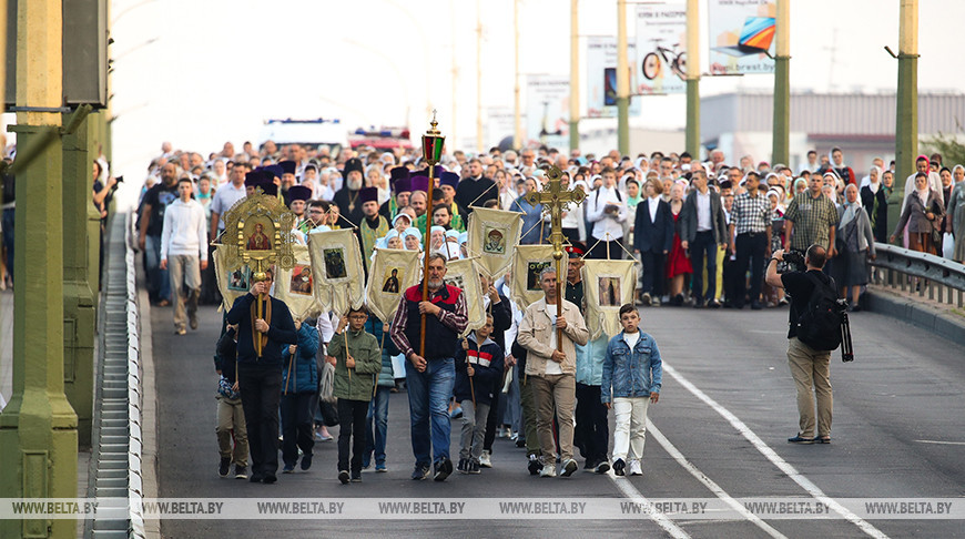 Крестный ход в честь памяти преподобномученика Афанасия Брестского состоялся в Бресте