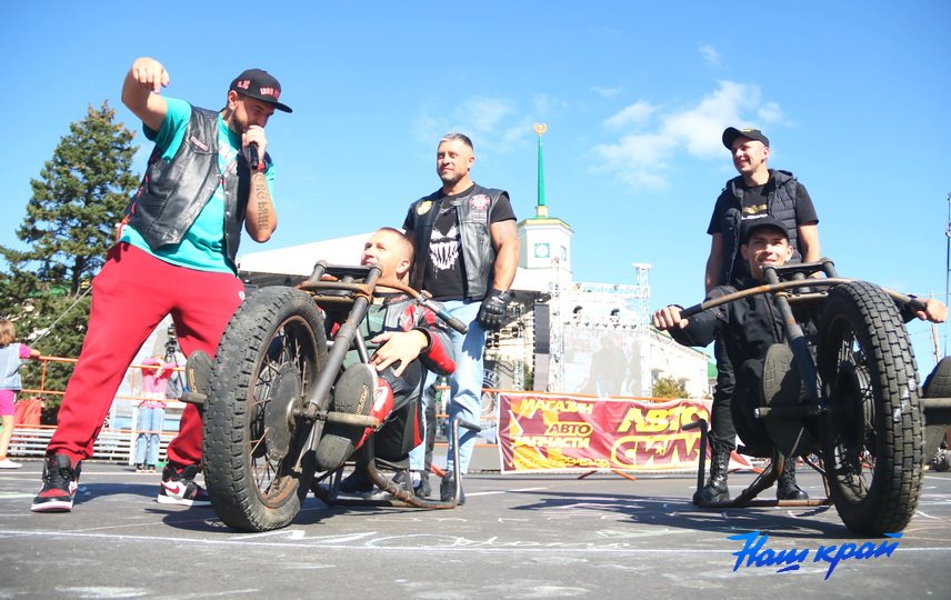 Более 800 байкеров! Мотосезон-2023 закрылся в Барановичах