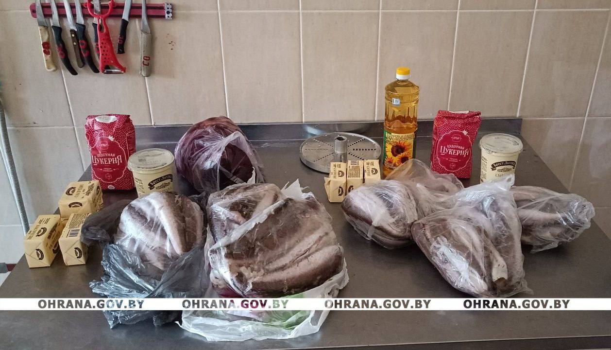 Выносили продукты. В Слониме с поличным задержаны два повара школьной столовой