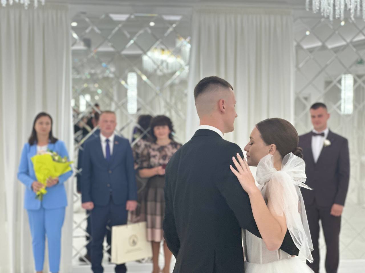 В ЗАГСе Бреста открыли зал «Хрустальный»