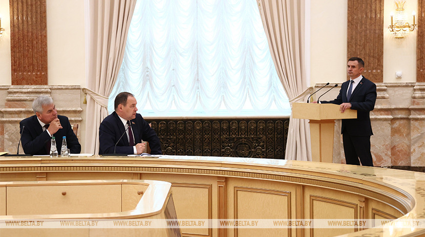 Ректор брестского вуза предложил принимать медалистов в региональные вузы без экзаменов и установить порог для целевиков