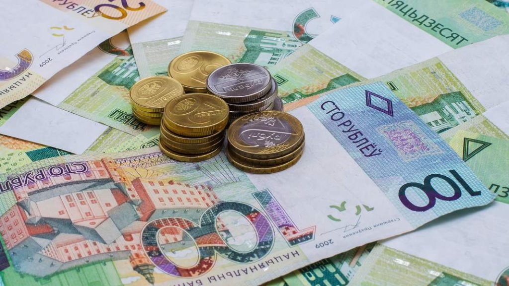 Более 16 000 рублей взносов украл директора Несвижского БООР