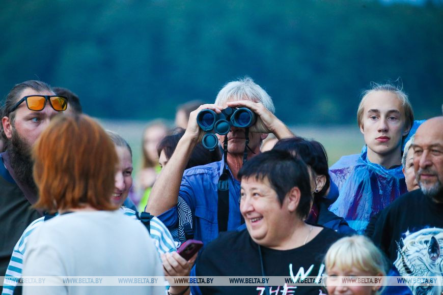 Туристов позвали послушать музыку осенней Беловежской пущи. Как это было