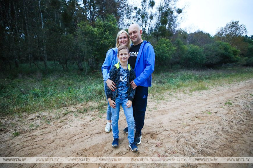 Туристов позвали послушать музыку осенней Беловежской пущи. Как это было