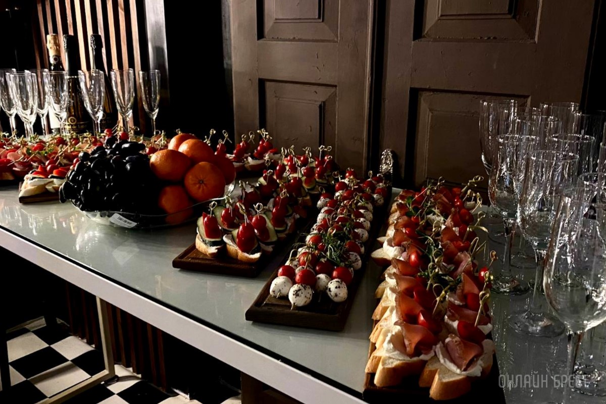 В Бресте прошел мастер-класс по нанесению итальянской декоративной штукатурки Giolli